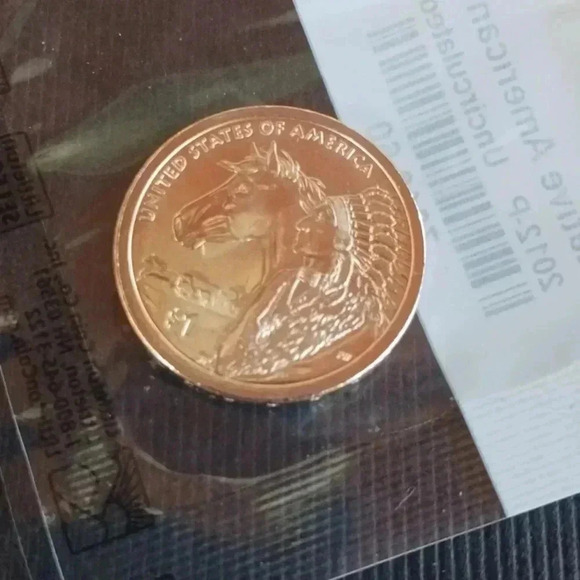 Native American Dollar Uncirculated-60 NWT - Picture 2 of 2
